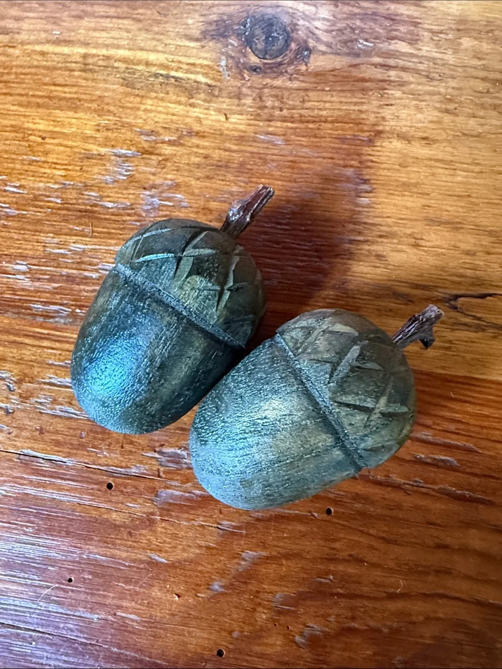 🌳 Decorative Hand Carved Wooden Acorns set of 2